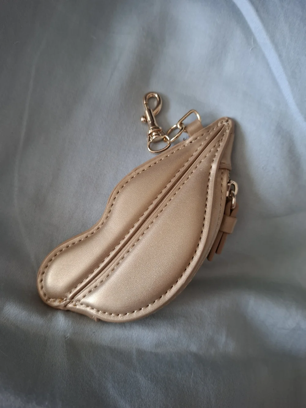 Diane von Furstenberg Metallic Gold Lips Keychain Coin Pouch